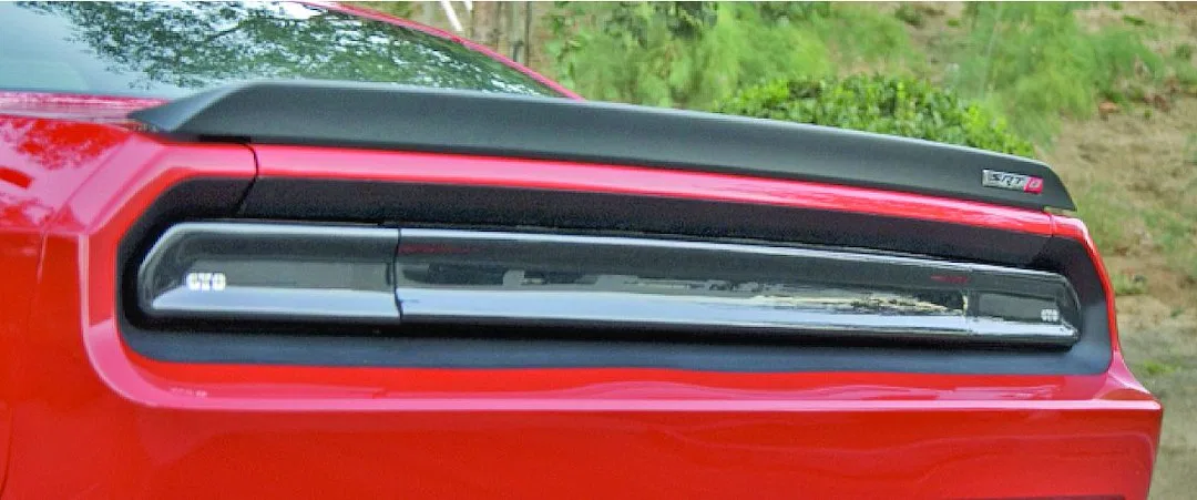 GT4163 – GT STYLING Tail Light Center Panel Cover, Solid Blackout Plastic Without Logo Opening - view 2